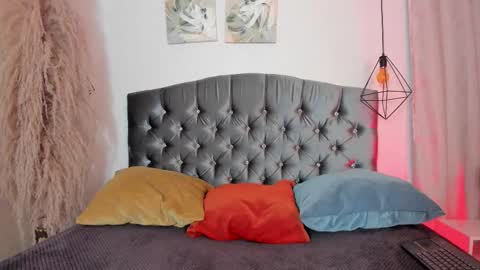 Snapshot of iangel_ chatting on October 24, 2025, 4:31 am ian online show from October 24, 2025, 4:31 am