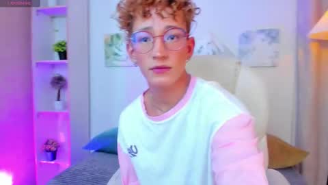 Snapshot of iangel_ chatting on January 14, 2026, 3:23 am ian online show from January 14, 2026, 3:23 am