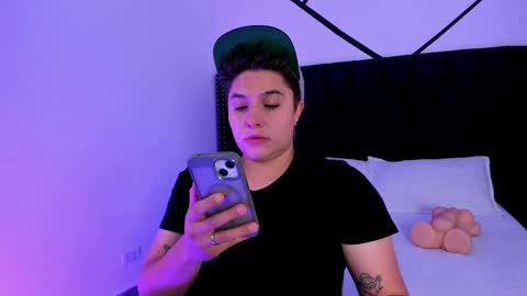 Snapshot of iangilbert chatting on September 16, 2025, 8:43 pm ian online show from September 16, 2025, 8:43 pm