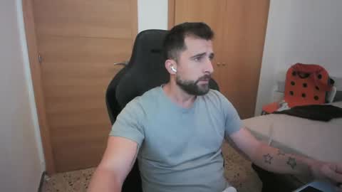 iberian_macho online show from October 10, 2025, 7:18 am
