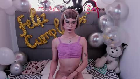 Camila online show from October 2, 2025, 9:00 pm