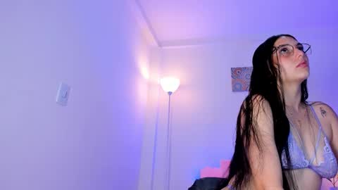 Snapshot of ice_grace chatting on October 6, 2025, 10:02 am ice online show from October 6, 2025, 10:02 am