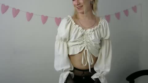 Jade online show from April 1, 2026, 1:41 pm