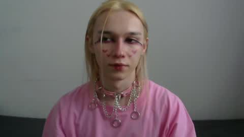 Jade online show from April 7, 2026, 10:37 am