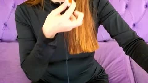 Danielle online show from May 3, 2026, 1:17 pm