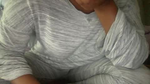 Snapshot of icedcoffeex chatting on November 17, 2025, 6:24 pm icedcoffeex online show from November 17, 2025, 6:24 pm