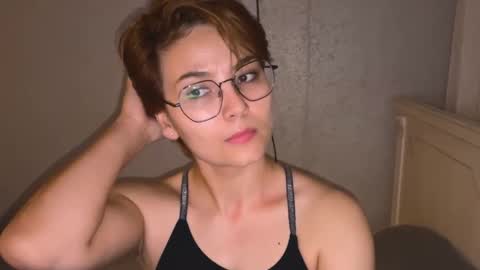 Ksenia online show from September 21, 2025, 7:48 pm