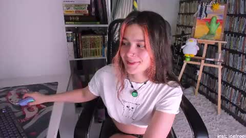 Julia online show from July 7, 2026, 10:47 pm