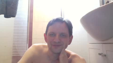 Snapshot of iceobg chatting on June 29, 2026, 11:32 am iceobg online show from June 29, 2026, 11:32 am