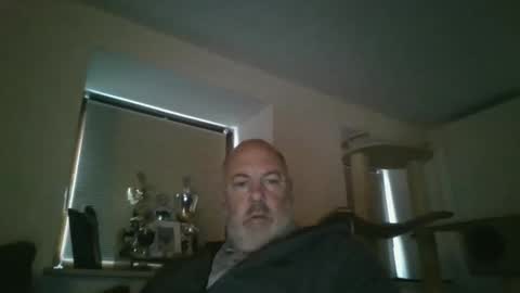 iceoli123 online show from October 17, 2025, 2:08 pm