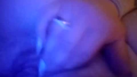 Snapshot of icewideawake00 chatting on November 9, 2025, 12:25 pm icewideawake00 online show from November 9, 2025, 12:25 pm