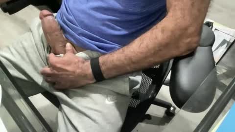 icewoodg online show from October 23, 2025, 9:02 pm