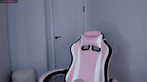 Snapshot of ichigo_o chatting on October 2, 2025, 9:55 pm Hitomi online show from October 2, 2025, 9:55 pm