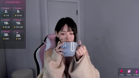 Snapshot of ichigo_o chatting on October 3, 2025, 9:56 pm Hitomi online show from October 3, 2025, 9:56 pm