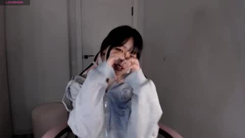 Snapshot of ichigo_o chatting on November 8, 2025, 11:14 pm Hitomi online show from November 8, 2025, 11:14 pm