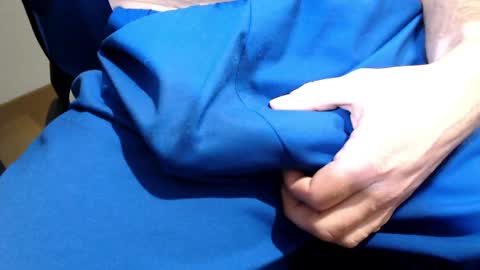 Snapshot of icky_thumps chatting on April 6, 2026, 4:32 am icky_thumps online show from April 6, 2026, 4:32 am