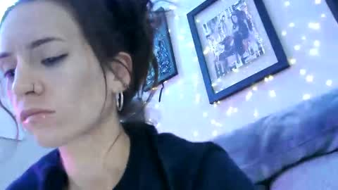 icyspice online show from October 3, 2025, 10:45 am