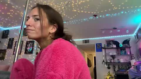 icyspice online show from December 14, 2025, 7:58 am