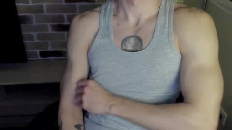 yo online show from November 26, 2025, 7:48 pm