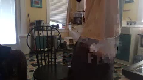 Snapshot of idksohorny chatting on February 10, 2025, 6:35 pm idksohorny online show from February 10, 2025, 6:35 pm