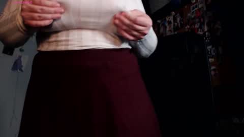 Snapshot of idontknowwhyjojo chatting on February 23, 2026, 9:56 pm Saya online show from February 23, 2026, 9:56 pm