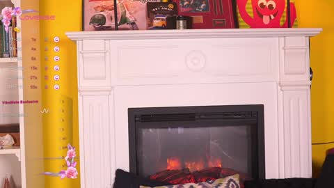 Snapshot of idontlikeguccibelts chatting on December 7, 2024, 3:30 pm Little Flower online show from December 7, 2024, 3:30 pm