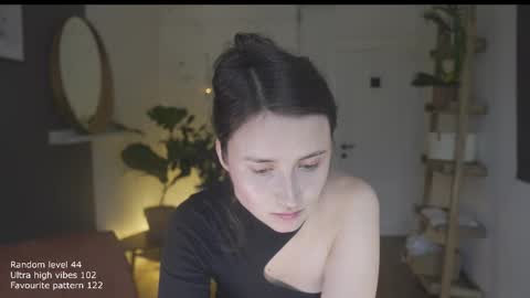 Snapshot of ifyouleave chatting on October 17, 2025, 11:24 am Belle online show from October 17, 2025, 11:24 am