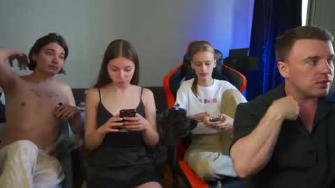 Snapshot of ihavepaws33 chatting on June 28, 2026, 11:38 am Julia and Mira online show from June 28, 2026, 11:38 am