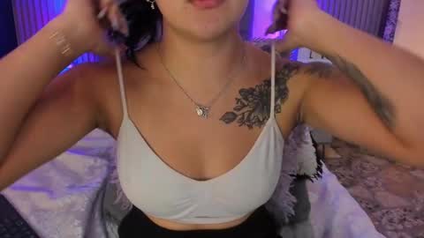 Isa online show from February 19, 2025, 2:55 pm