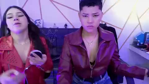 ilayra_smith online show from September 12, 2025, 8:09 pm