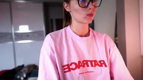 Snapshot of ileanacampbel chatting on October 25, 2025, 7:27 am ileanacampbel online show from October 25, 2025, 7:27 am