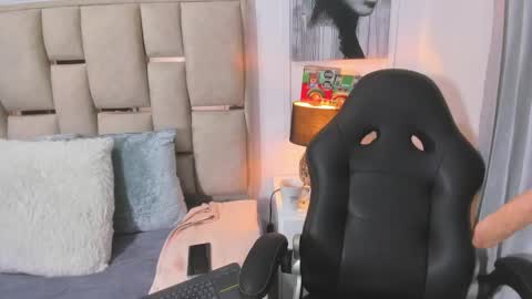 ILY   online show from December 30, 2024, 2:31 am