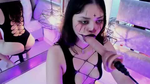 Snapshot of iliy_ chatting on June 28, 2026, 3:23 am ILY online show from June 28, 2026, 3:23 am