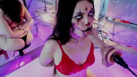 Snapshot of iliy_ chatting on July 5, 2026, 7:15 am ILY online show from July 5, 2026, 7:15 am