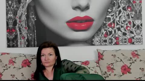 Snapshot of illegalbeauty87 chatting on May 12, 2026, 7:38 am Ingrid or more easier...Miss GoDDess Mistress online show from May 12, 2026, 7:38 am