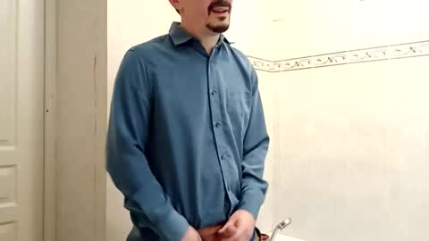 ilovecuteguy79 online show from March 18, 2026, 6:38 am