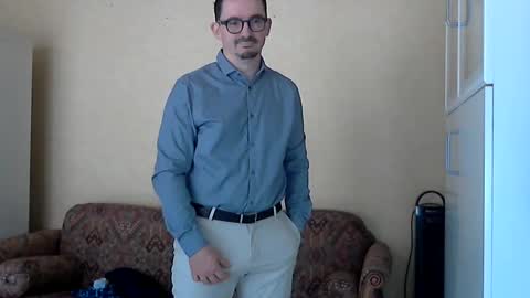 ilovecuteguy79 online show from June 4, 2026, 5:46 am