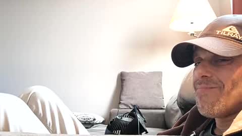 Snapshot of ilovesquirterz1 chatting on January 22, 2025, 2:46 pm Ilovesquirterz1 online show from January 22, 2025, 2:46 pm