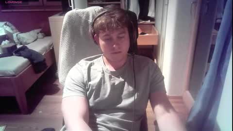 Snapshot of iloveyoutoo2000 chatting on October 23, 2025, 5:23 pm iloveyoutoo2000 online show from October 23, 2025, 5:23 pm