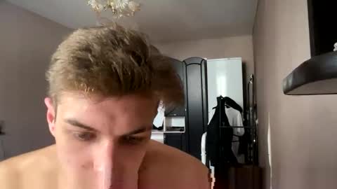 ilyahrr online show from March 27, 2026, 9:32 am