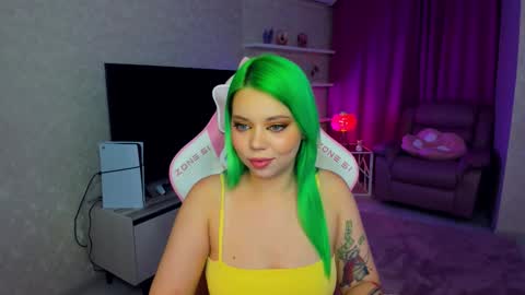 Roxy online show from February 2, 2026, 7:12 pm