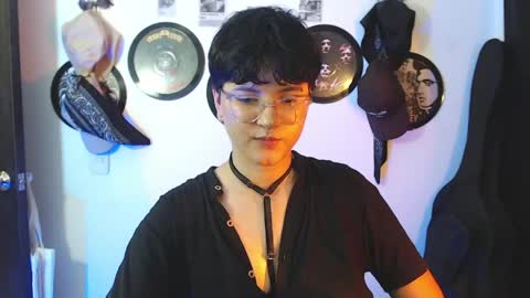 Sophie online show from May 15, 2026, 11:23 pm
