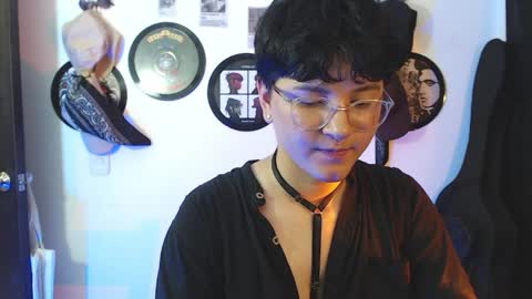 Sophie online show from May 16, 2026, 12:18 am