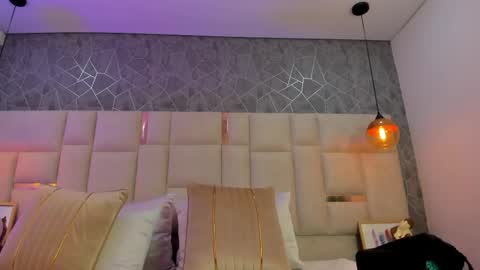 Snapshot of im_alaya chatting on March 4, 2025, 8:16 pm Alaya online show from March 4, 2025, 8:16 pm