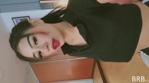 im_alesa online show from November 10, 2025, 10:25 am