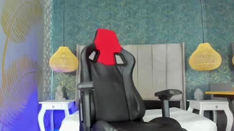 im_aliisson online show from March 28, 2026, 12:27 pm