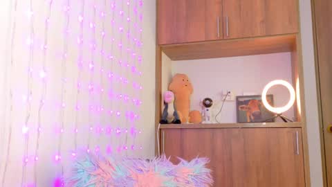 im_anna_ online show from April 12, 2026, 9:31 pm