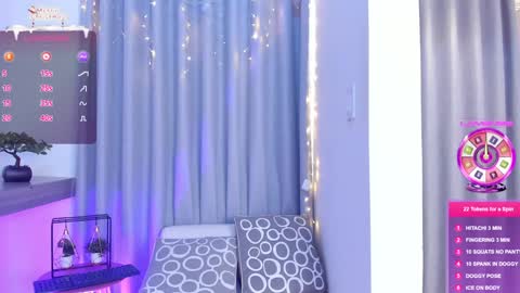 Snapshot of im_antonia chatting on December 24, 2024, 2:44 pm LUCY online show from December 24, 2024, 2:44 pm