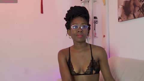 Snapshot of im_ariana chatting on November 3, 2025, 12:17 pm Ariana online show from November 3, 2025, 12:17 pm