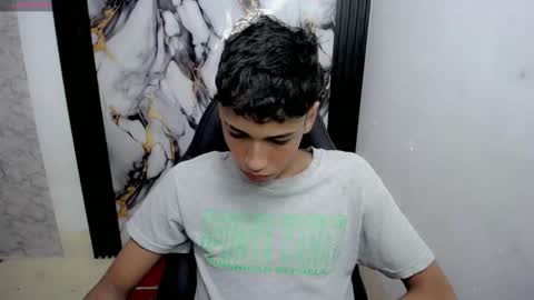 im_david01 online show from December 4, 2025, 1:20 pm